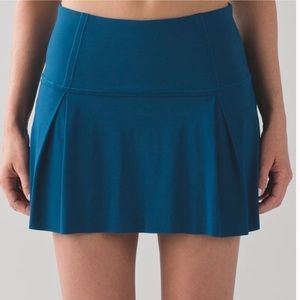 Lululemon Athletica Lost In Pace Skirt size 6